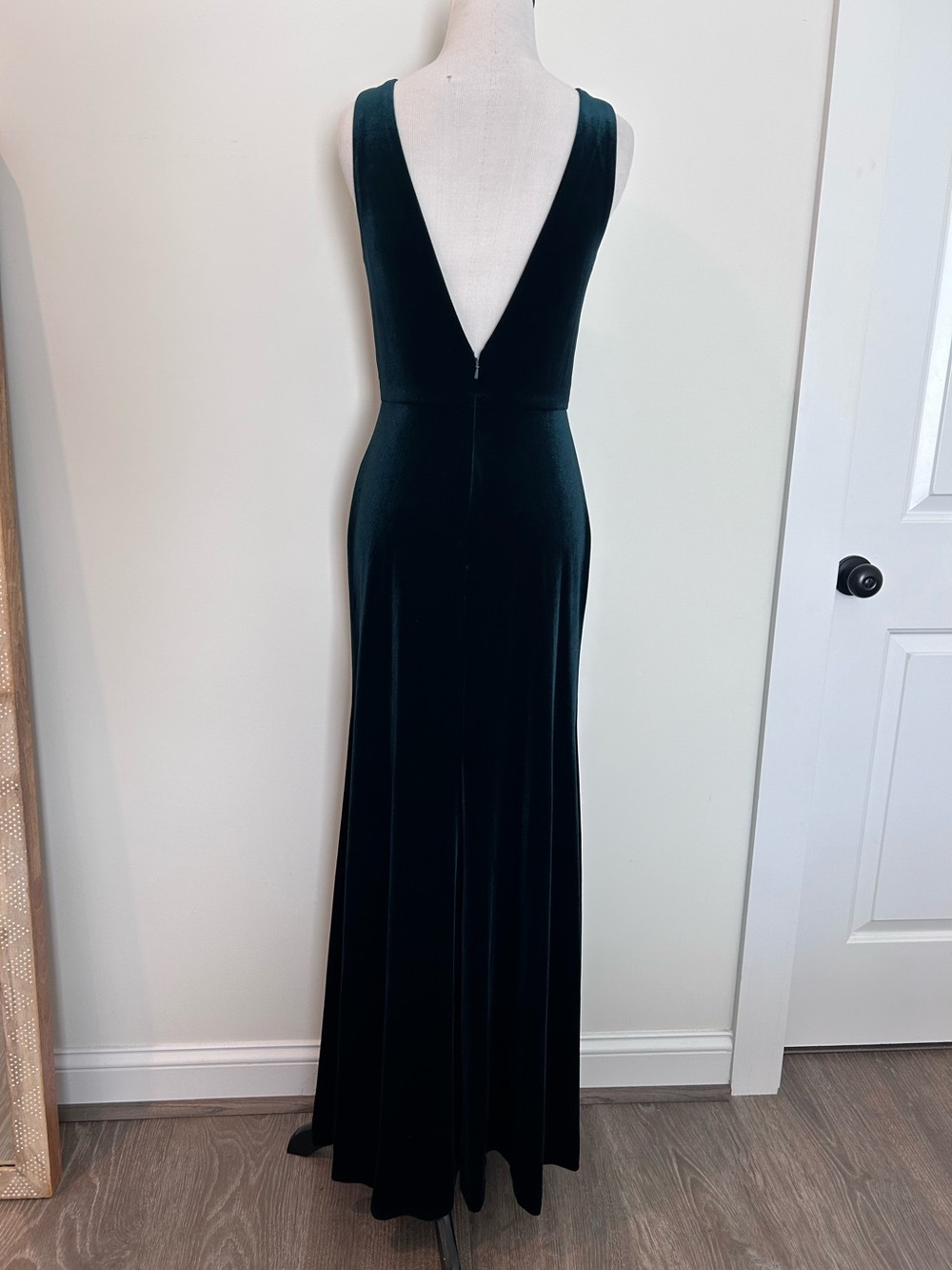 Jenny Yoo Anthropologie Logan Dark Emerald Green Velvet Column Dress ~ Size 4 - Picture 5 of 7